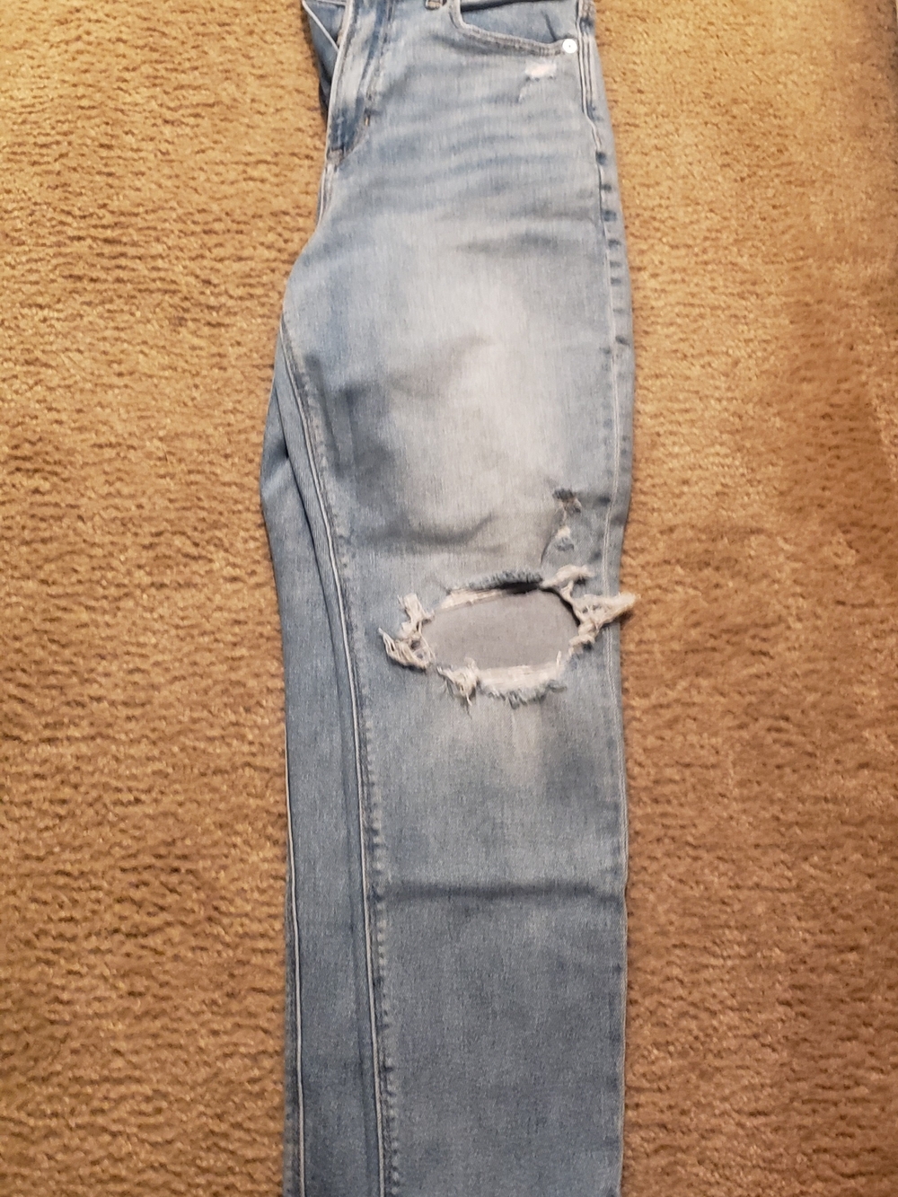 American Eagle Outfitters AE Ripped Mom Jean Blue Distressed Jeans